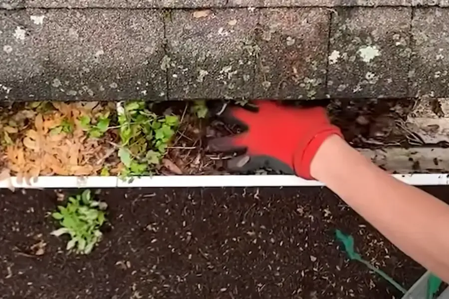Gutter Cleaning in Madeira, OH — residential gutter service
