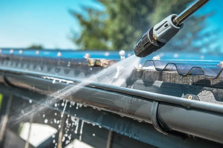 A Practical Cincinnati Gutter Crew — residential gutter service